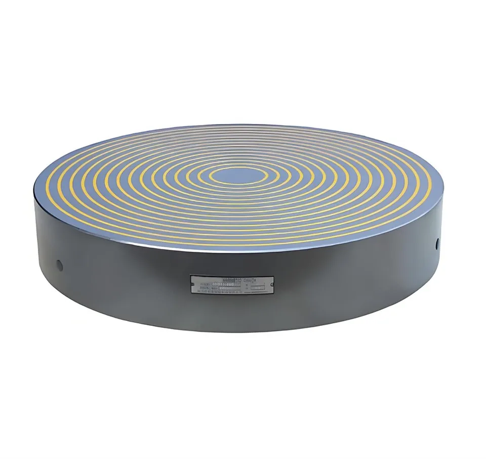 Круглий електромагнітний патрон з концентричними полюсами